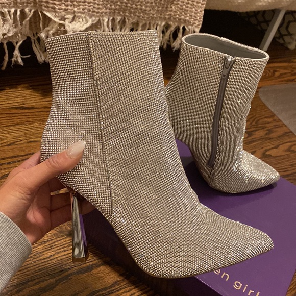 Madden Girl Zavier Rhinestone Bootie - Picture 7 of 7